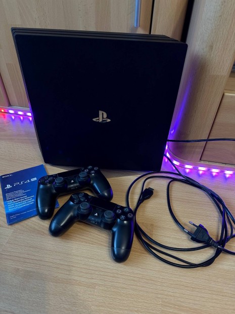 Playstation 4 Pro elad