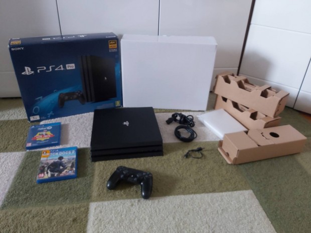 Playstation 4 Ps4 Pro 1TB Dobozban Tartozkaival + 2db Jtk