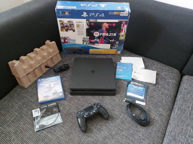 Playstation 4 Ps4 Slim 500GB Tartozkaival Dobozban 