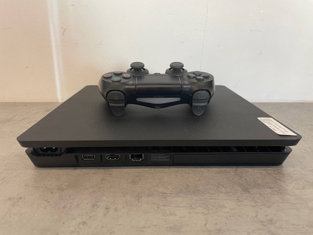 Playstation 4 Slim konzol 1TB Hasznlt