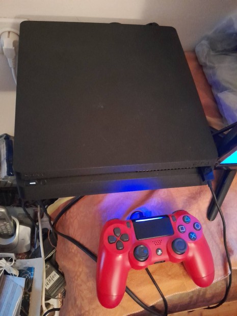 Playstation 4 slim