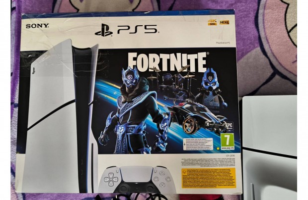 Playstation 5 (PS5) Slim konzol, 1 TB SSD 2hónapos plusz játék