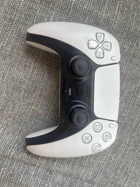 Playstation 5 kontroller