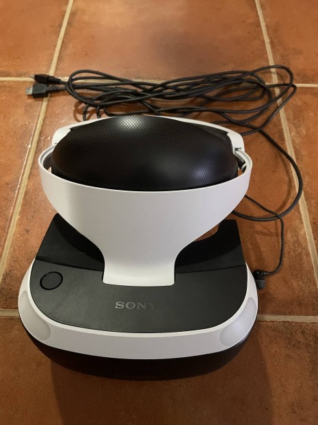 Playstation VR kamerával, adapterekkel és move kontrollerekkel