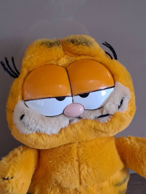Plss Garfield mesefigura