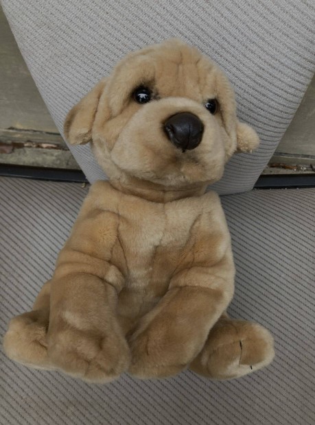 Pl�ss kutya figura