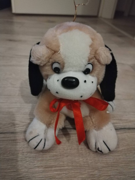 Plüss kutya figura