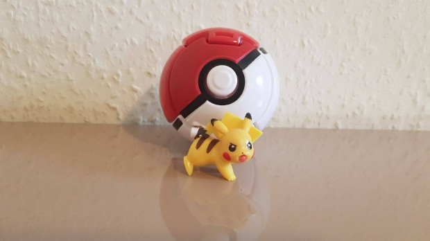 Poklabda Pikachu figurval j Pokmon kszleten szmlval Pokemon