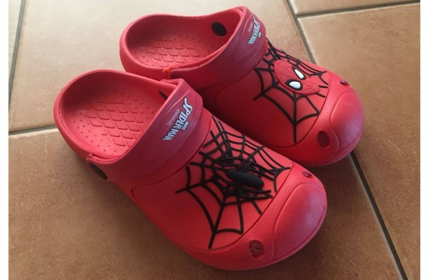 Pkember gumipapucs! 32-33