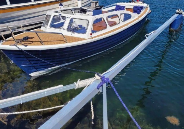 Polar 22+ Motoros Turahajó