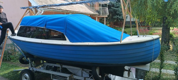 Polar 22 motorsegler Elad