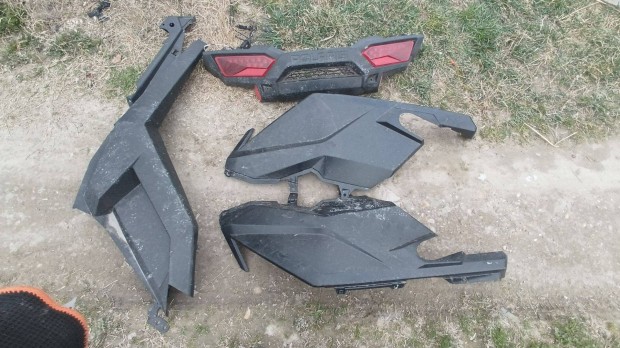 Polaris RZR 2023 elemek