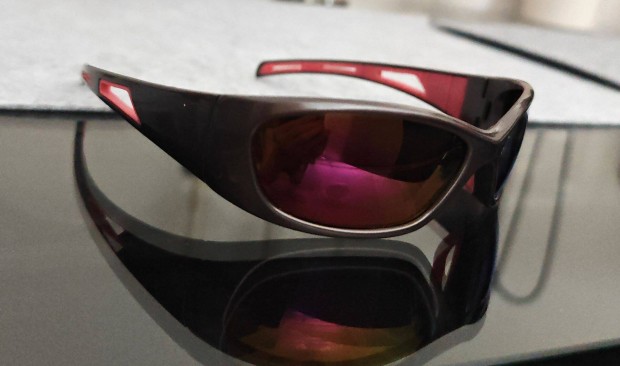 Polaroid polarizlt uv szrs unisex napszemveg