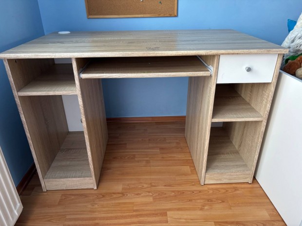 Polcos �r�asztal elad�