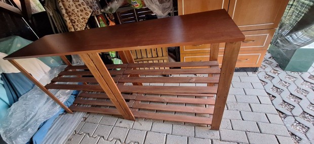 Polcos pult konyh�ba kamr�ba