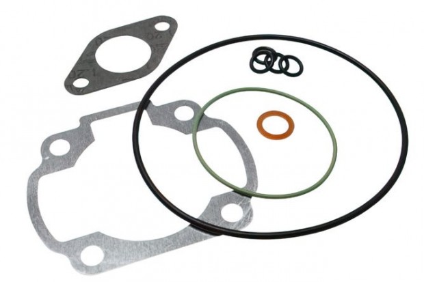 Polini 70cc �nt�ttvas henger t�m�t�sk�szlet Yamaha Aerox (Minarelli LC