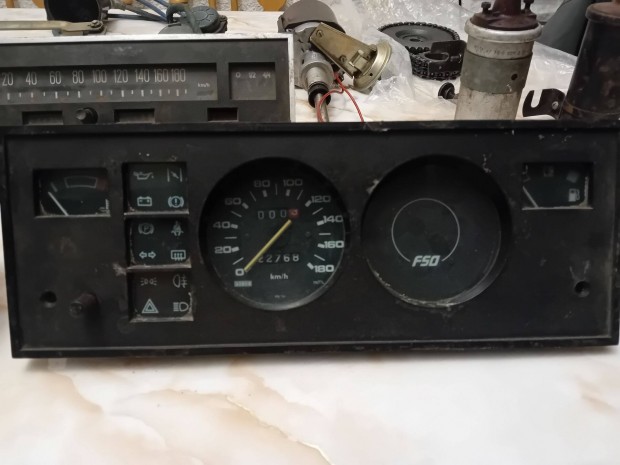 Polski Fiat 125 125p FSO műszeregység műszerfal