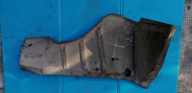 Polski Fiat 125 eredeti gyri j oldal torped