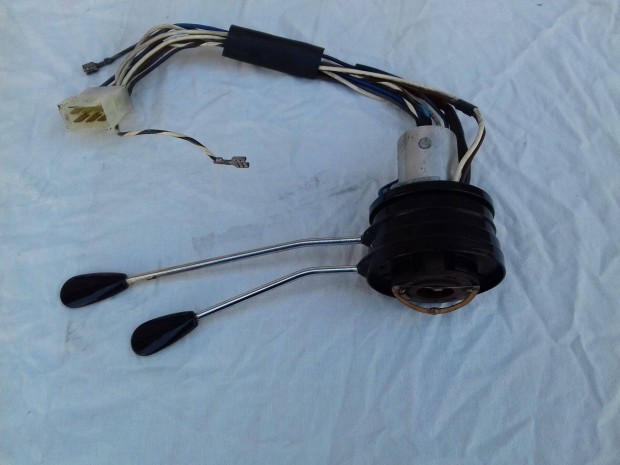 Polski Fiat 125 eredeti gy�ri �s �j ir�nyjelz� baj�sz kapcsol�