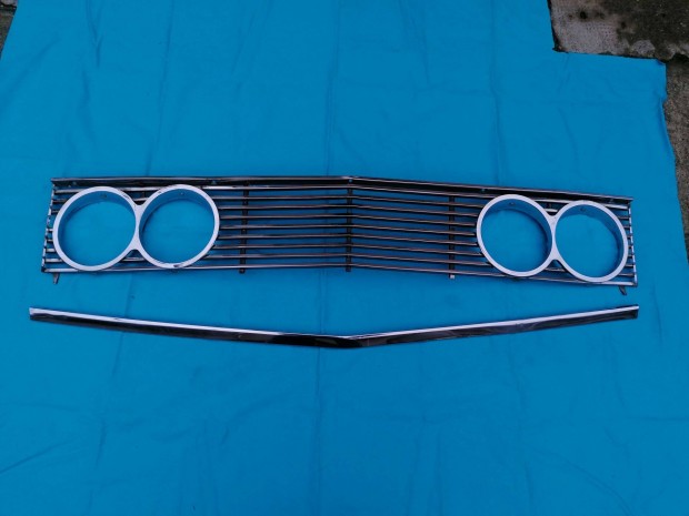 Polski Fiat 125 eredeti gy�ri �jszer� f�m d�szr�cs + als� d�szl�c