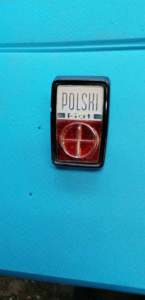 Polski Fiat 125 gyri j diszrcs emblma