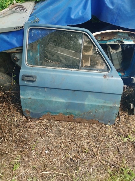 Polski Fiat 126 ajtók eladók.