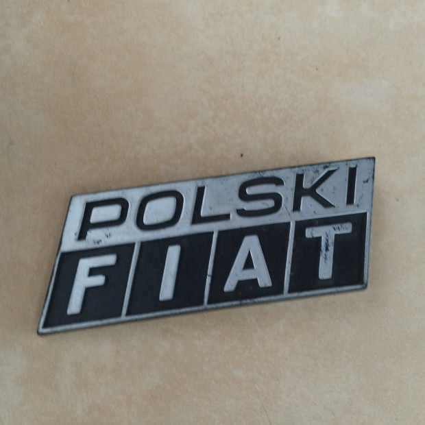 Polski Fiat 126p felirat emblma jel 