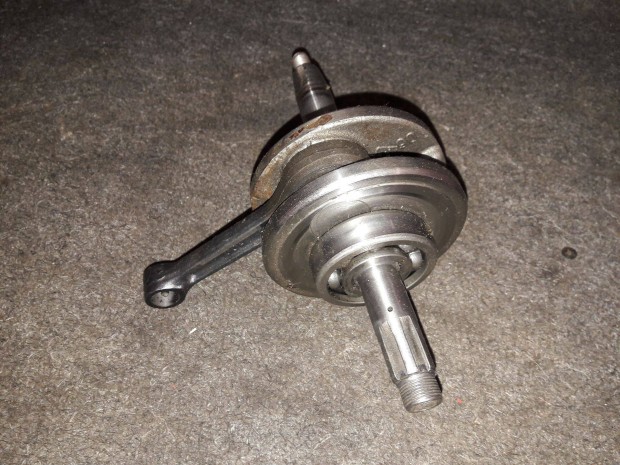 Polymobil 110 cm3 gy�ri f�tengely