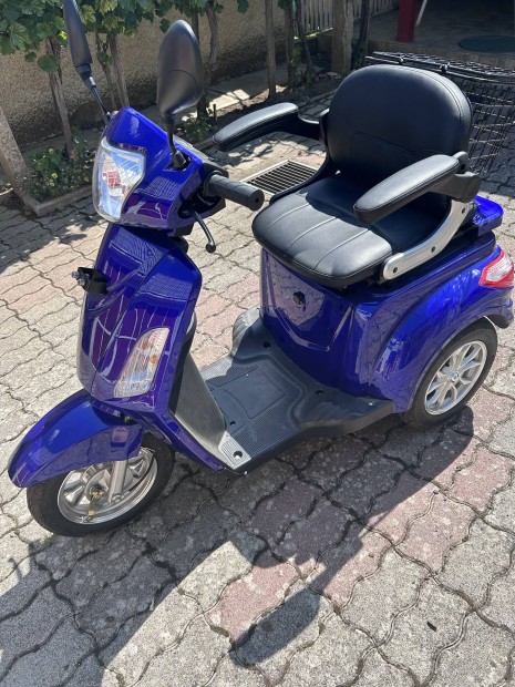 Polymobil E-Mob 32 elektromos moped