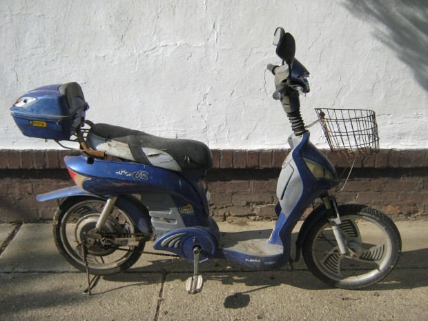 Polymobil elektromos kerékpár javításra
