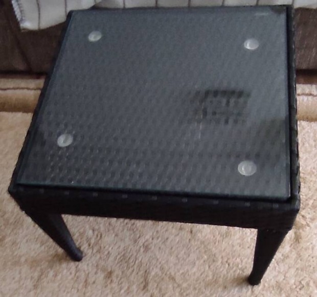 Polyrattan, új kerti kisasztal szuper áron