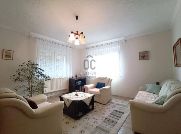 Pom�zi elad� 74 nm-es h�z #5133123