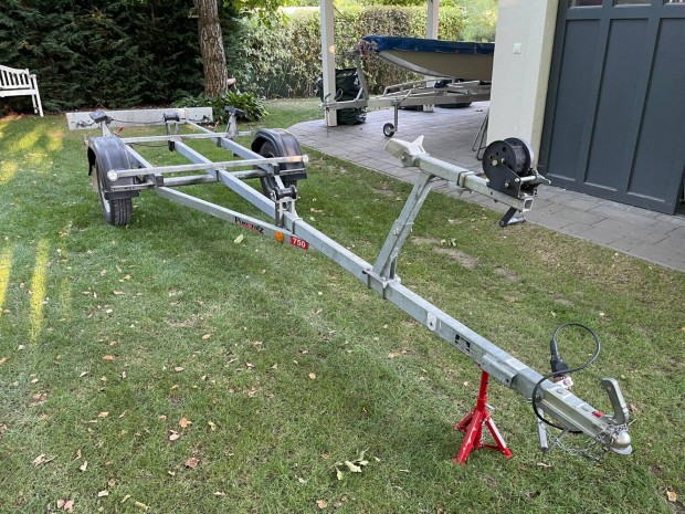 Pongratz 750kg csnakszllt utnfut elad
