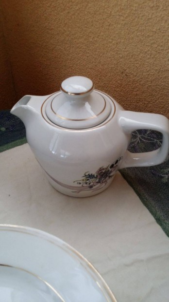 Porceln Kv tea kint