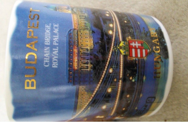 Porceln bgre Budapest 3 dl ajndk szuvenr