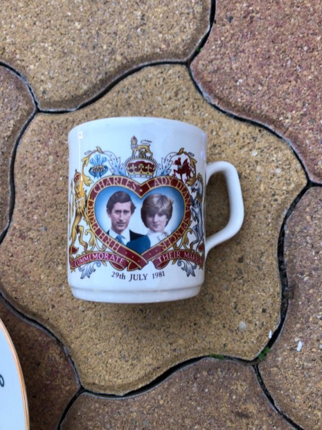 Porceln bgre Charles s Diana angol kirlyi pr eskv emlk 1981