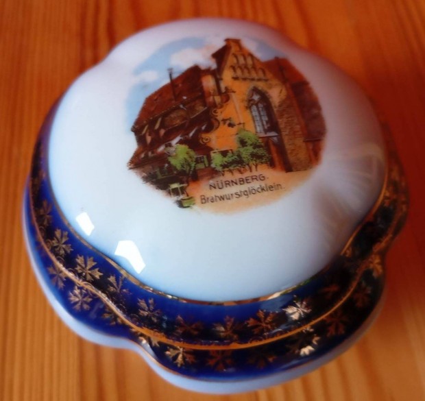 Porceln bonbonier, 9x6 cm (Nrnberg Bratwurstglcklein) 700 Ft