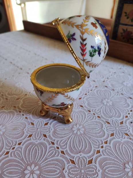 Porceln kszertart tojs 