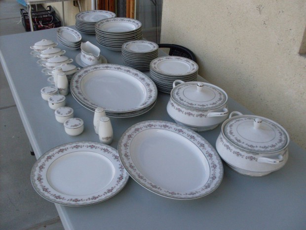 Porceln tkszlet Japn