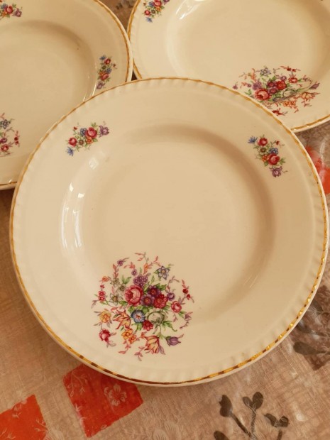 Porceln kis tnyrok 19 db