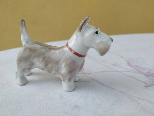 Porcelán kutya eladó! Miniatűr porcelán Westie kutya szobor eladó!