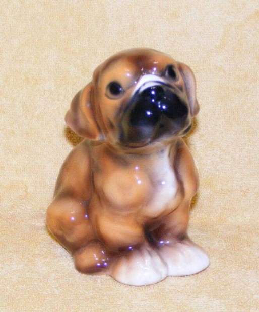 Porceln kutya figura