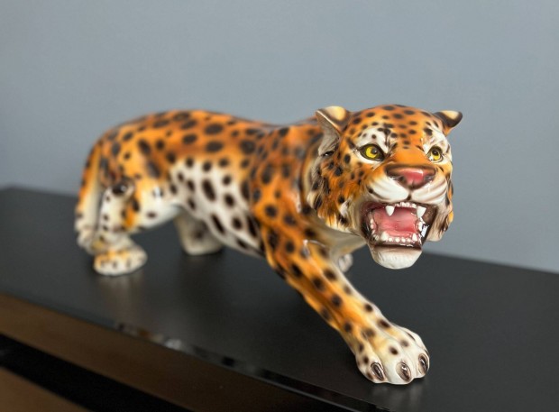 Porcelán leopárd Nagy