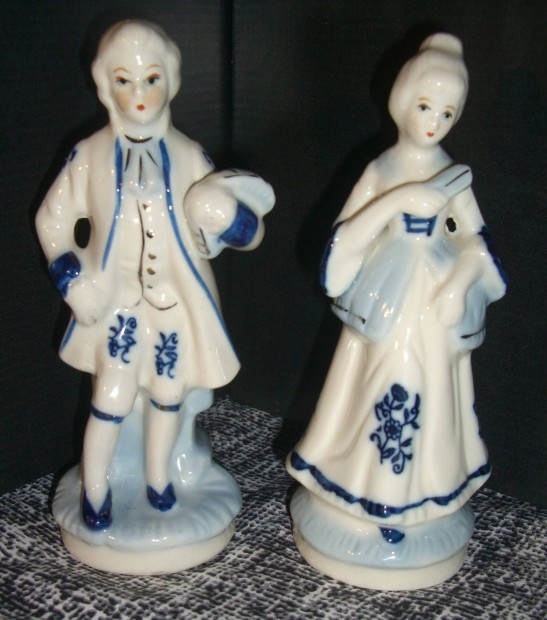 Porceln szobor pr (15 cm magas)