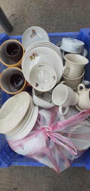 Porcelánok, teás készlet