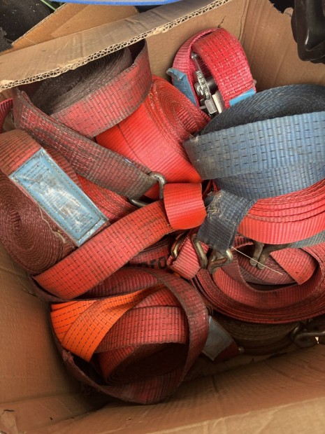 Porolt�, spanifer, �lv�d�, cd�sz�sg�tl�