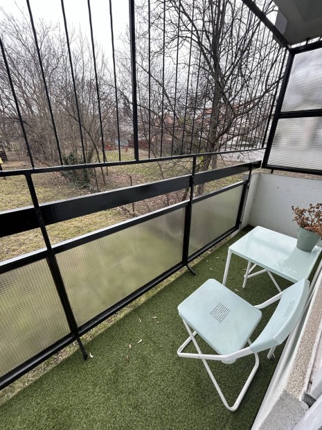 Poroszlay �ti lak�s elad� 