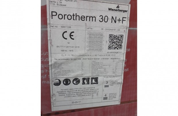 Porotherm 30 N+F tégla