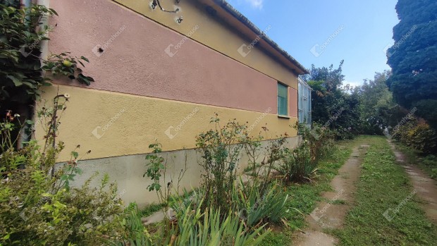 Porrogszentkir�lyi elad� 120 nm-es h�z