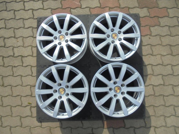 Porsche 19-es gy�ri szenzoros alufelni kit�n� �llapotban